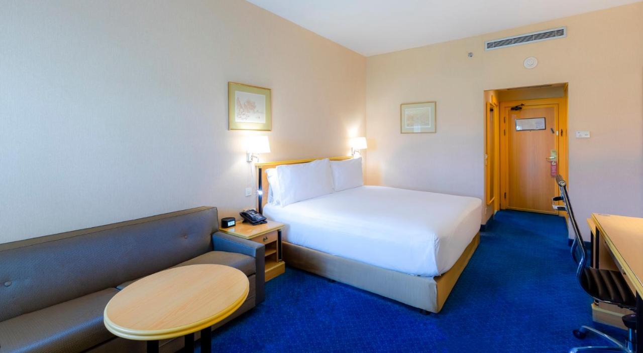 Holiday Inn Yanbu By Ihg Exterior photo